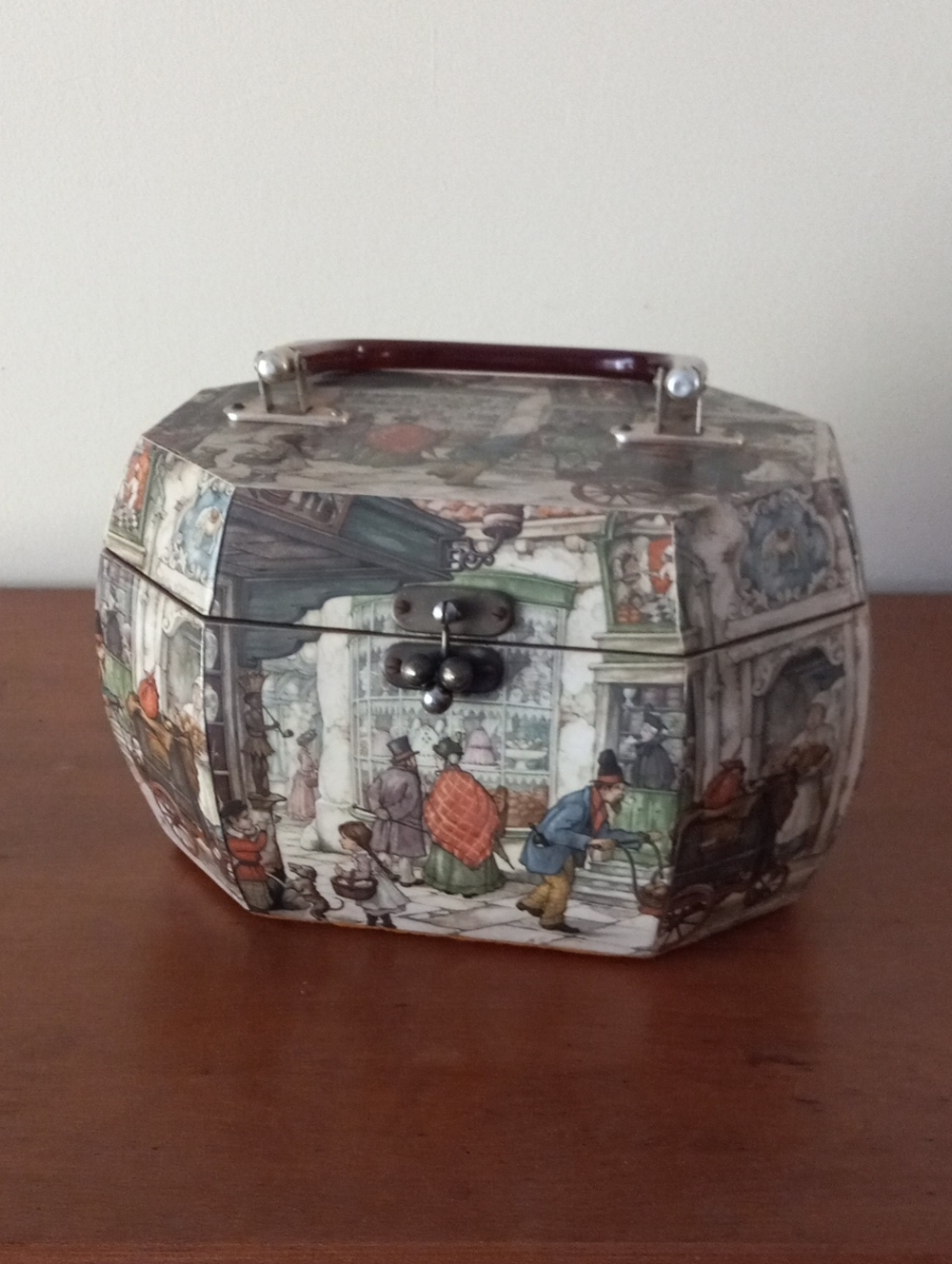 Anton Pieck Victorian Decoupage Octagonal Wooden Box Purse Lucite Handle